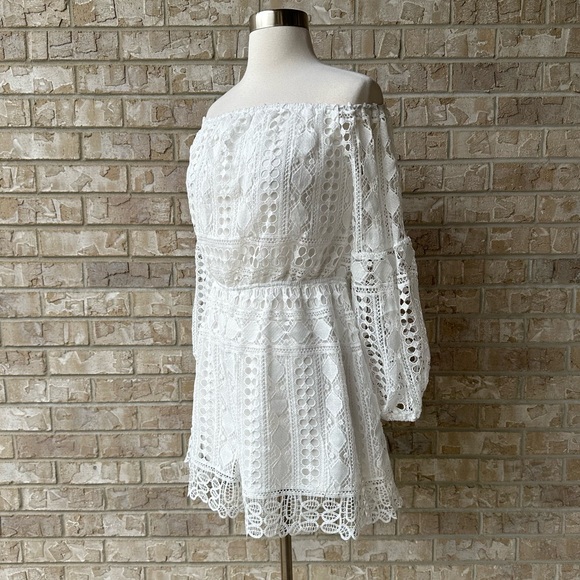 New Eilly Bazar Lace Romper Lined Size M 🌸 - Picture 6 of 16